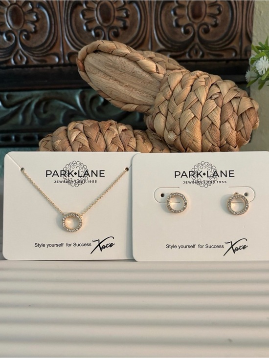 Park Lane Jewelry - Park Lane Roo Necklace and Earrings Set in Gold